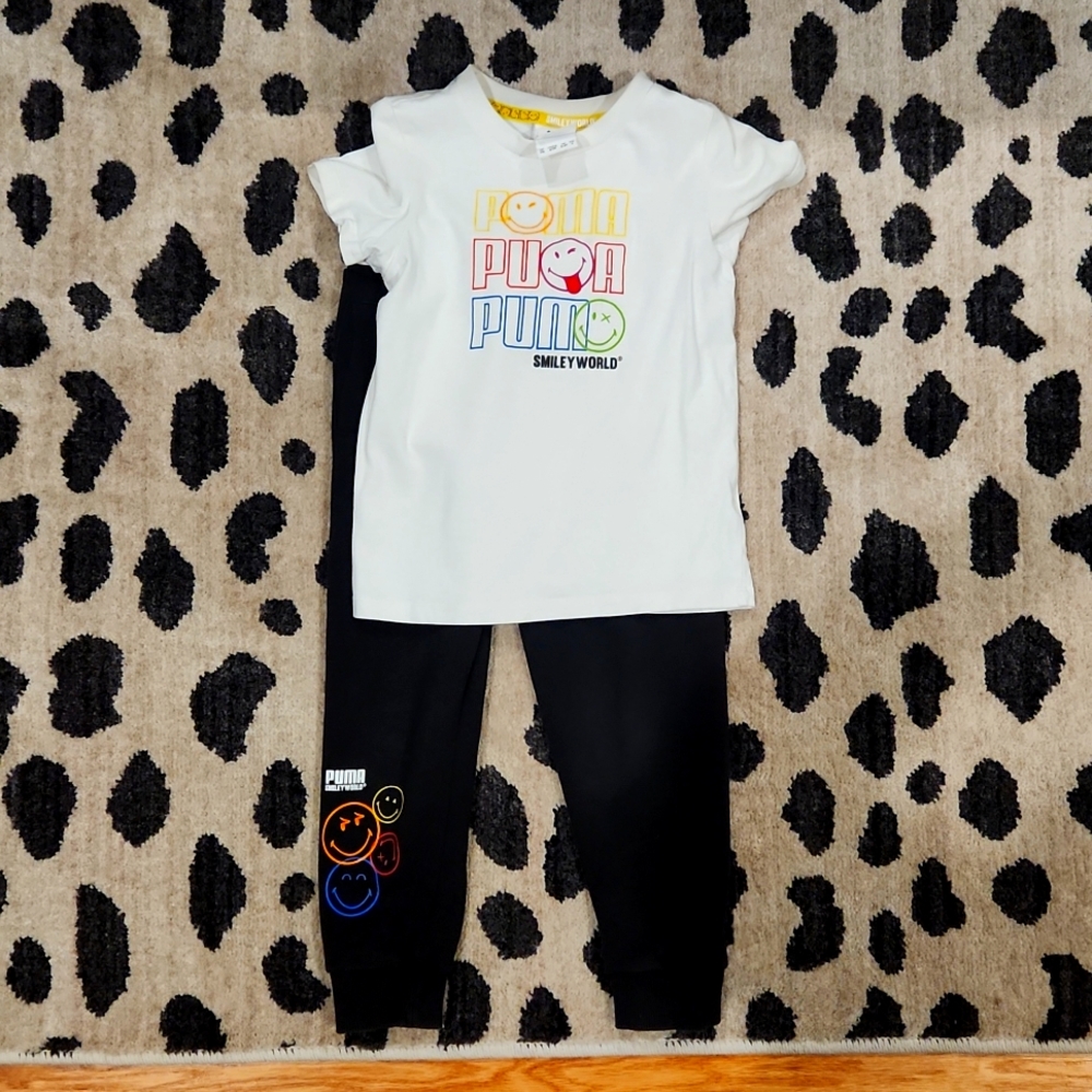 Puma x Smiley World Boys Jogger & T-shirt set